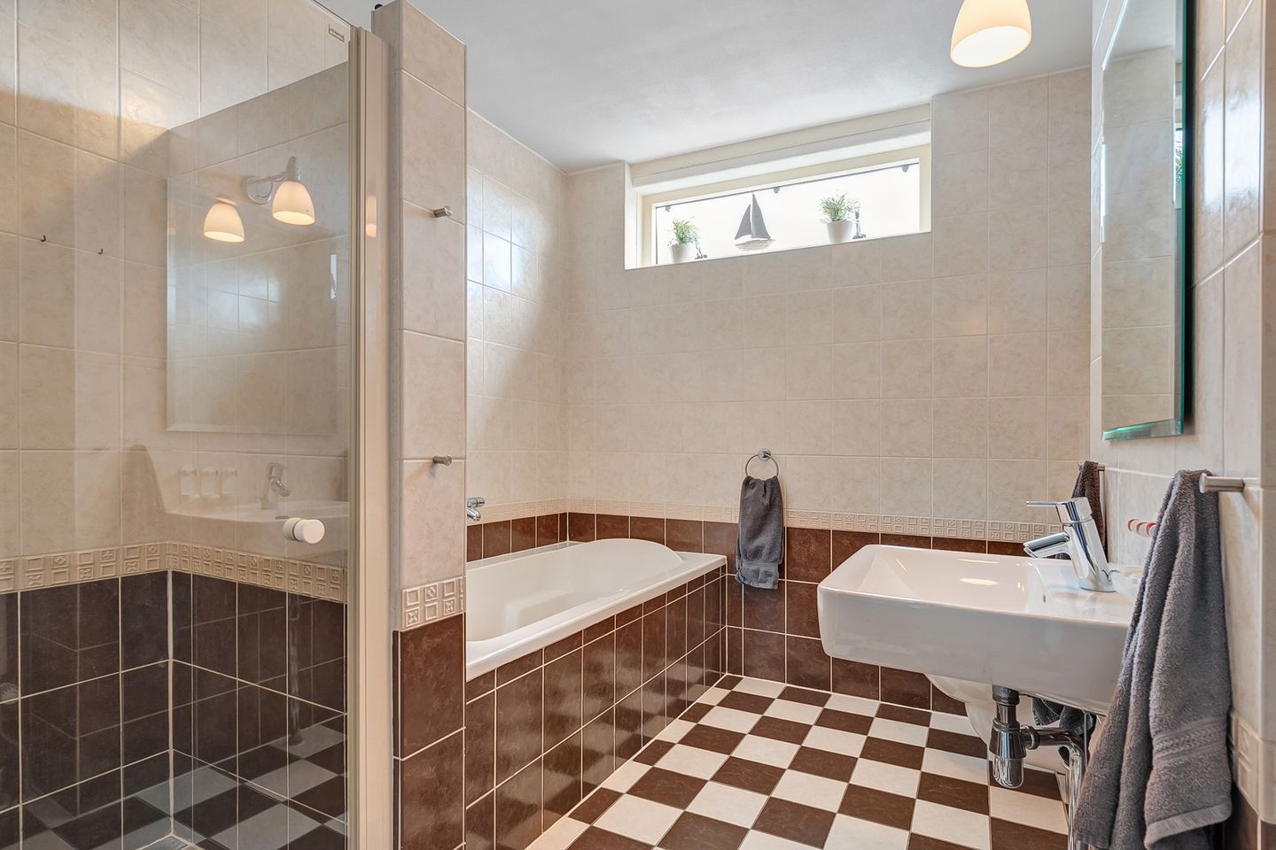 Foto 25 van Frankhuizerallee 47