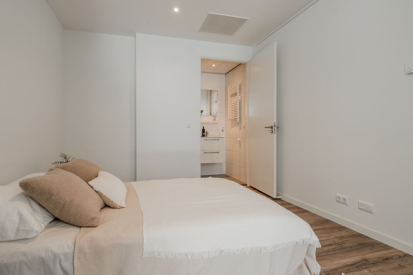 Photo 34 of Smallepad 18-F