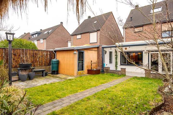 Foto 34 van Karensstraat 21