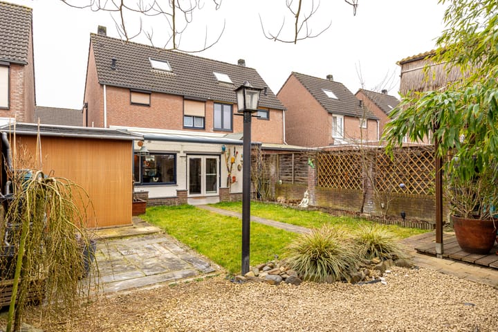 Foto 35 van Karensstraat 21