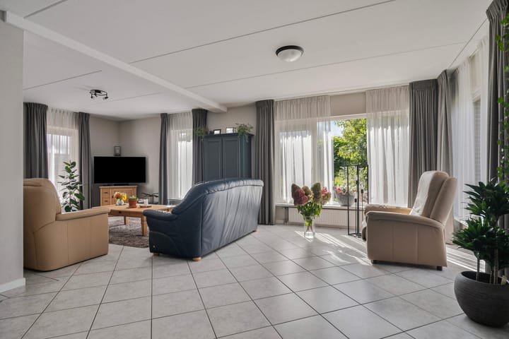 Foto 14 van Julianastraat 7-A