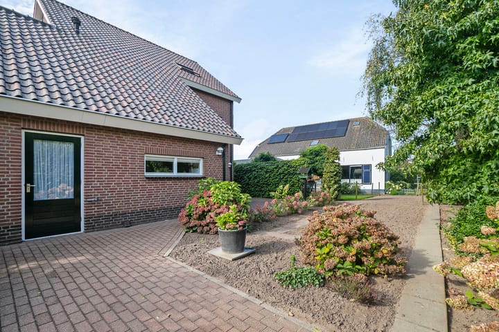 Foto 50 van Julianastraat 7-A