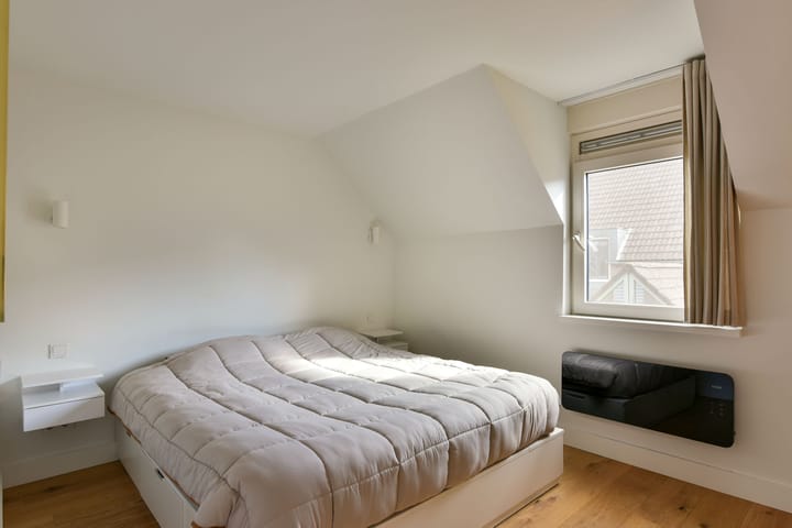 Foto 16 van Brandnetel 33