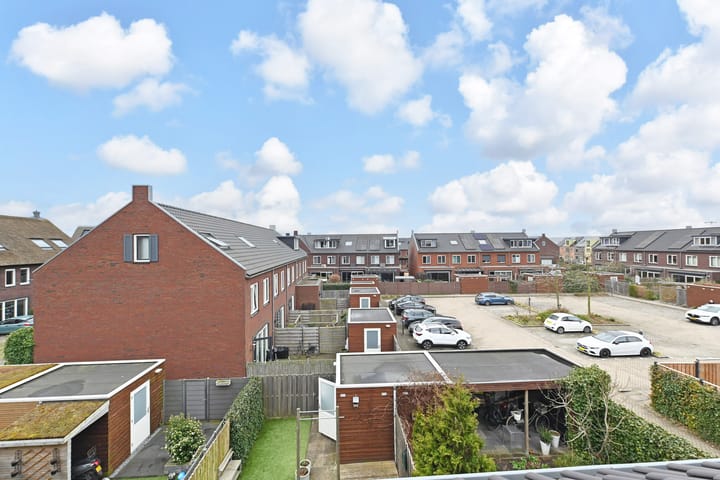 Foto 8 van Hermelijnzoom 12