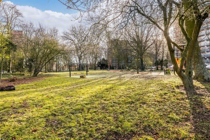 Foto 30 van Albertine Agneslaan 296