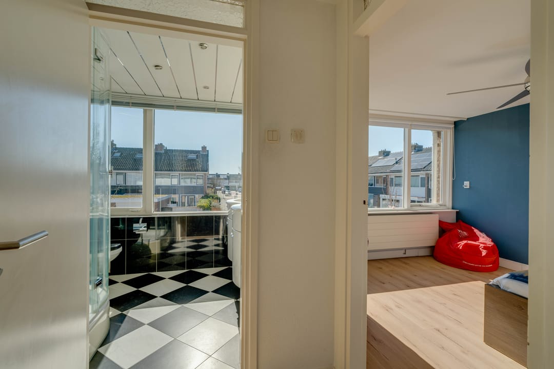 Foto 17 van Prins Bernhardlaan 16