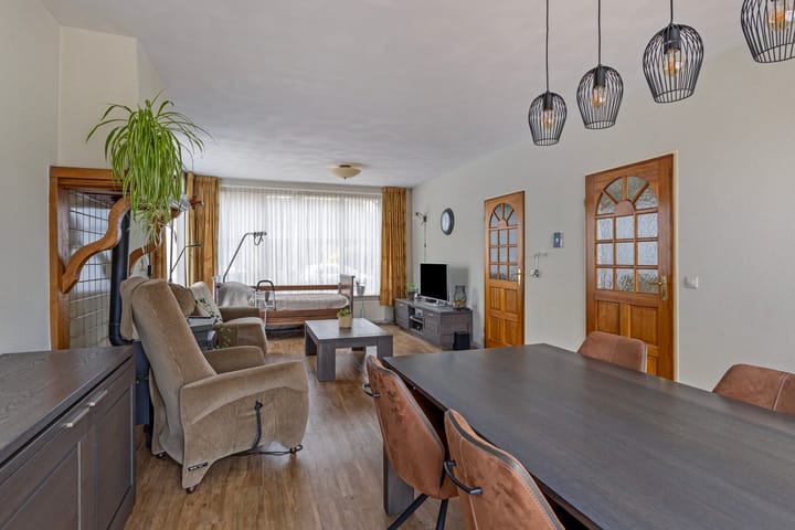 Foto 2 van Burgemeester van Elkstraat 3