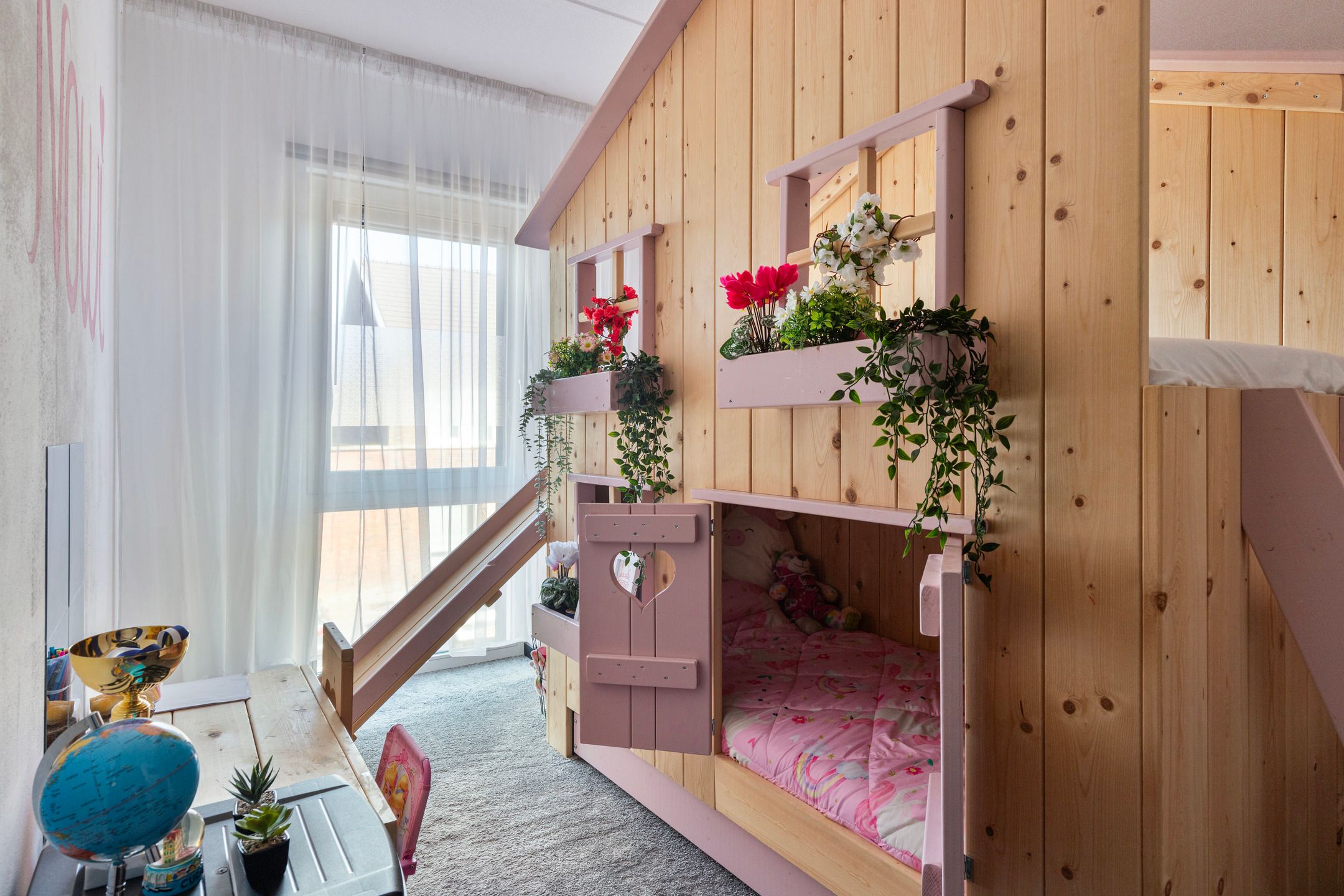 Photo 18 of Demerstraat 4