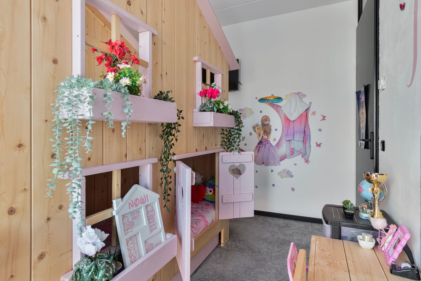 Photo 19 of Demerstraat 4