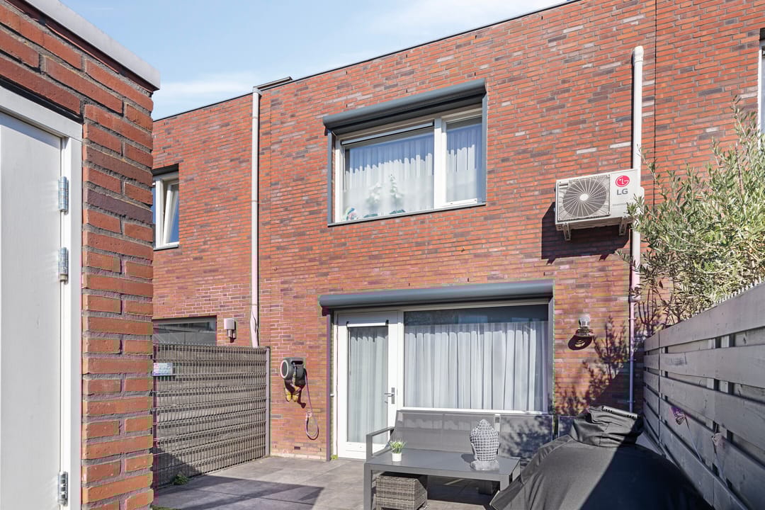 Photo 28 of Demerstraat 4