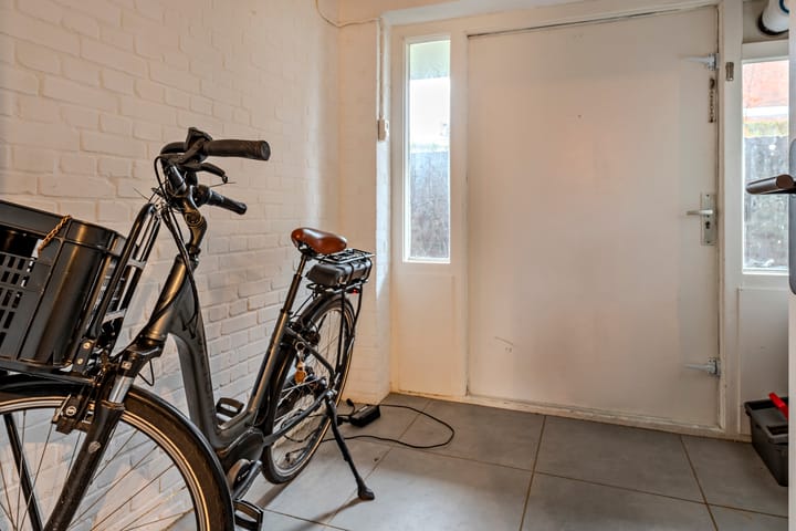 Photo 17 of Prins Bernhardlaan 334