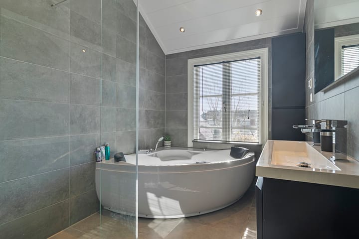 Foto 35 van Burgemeester van Engelenweg 73