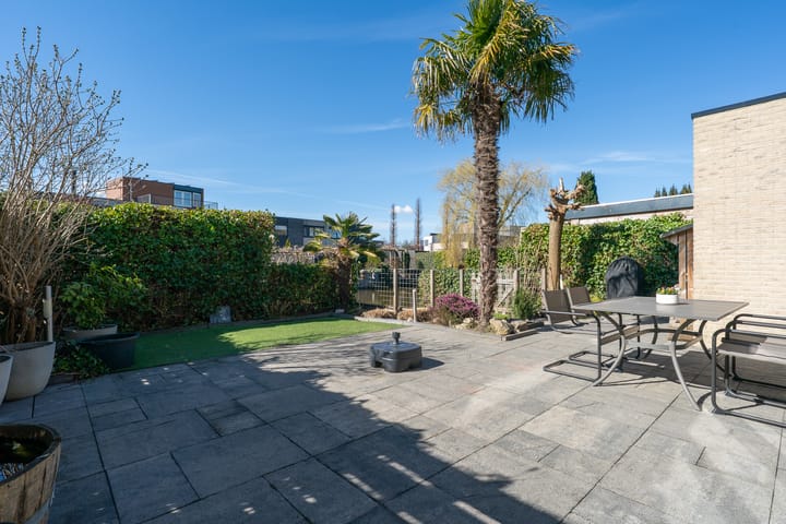 Foto 42 van C.F. Kuijken-van der Eijndetuin 22