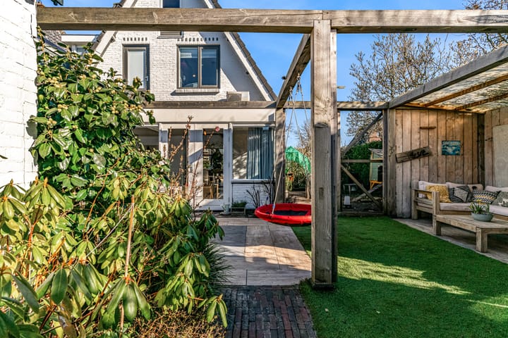 Foto 44 van Kennemerstraatweg 299