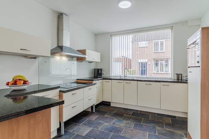 Foto 12 van Baardwijkstraat 32