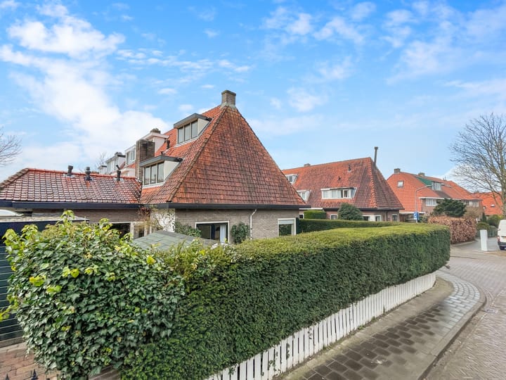 Foto 29 van Van Hoornstraat 1