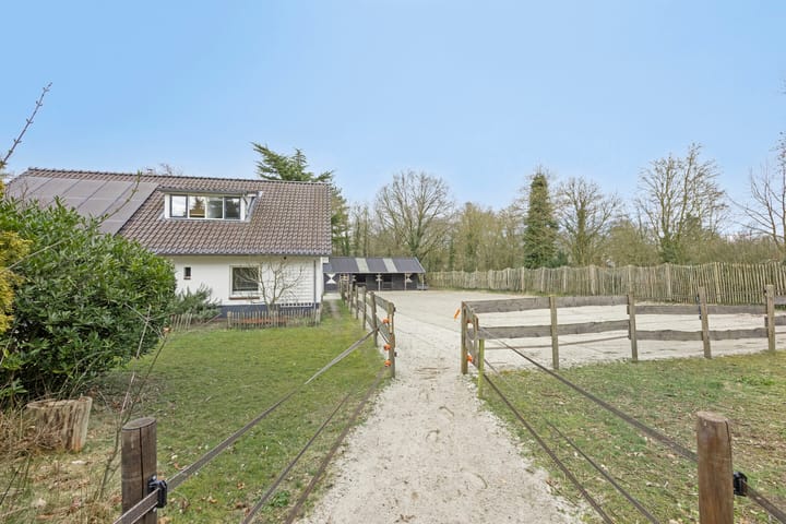 Photo 36 of Groteweg 30