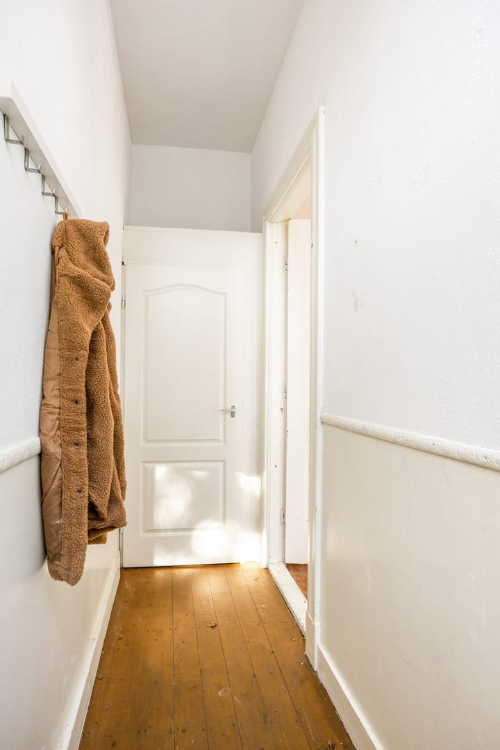 Photo 4 of Helper Westsingel 21