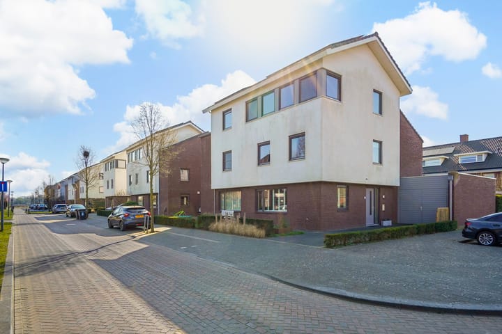 Foto 35 van Calandostraat 5