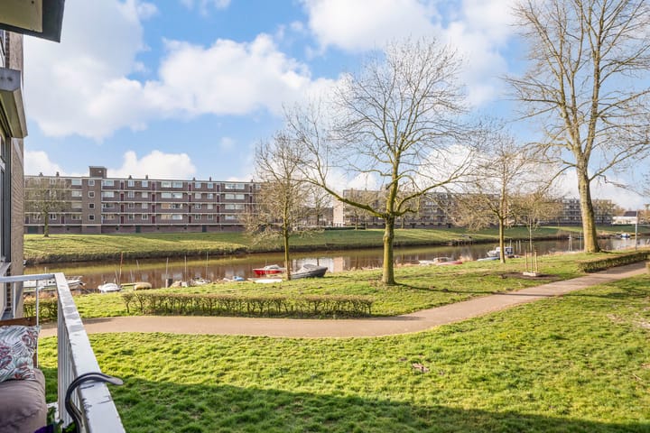 Photo 14 of Johan van de Veldestraat 91