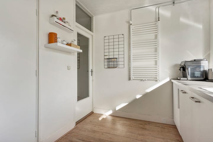 Photo 22 of Johan van de Veldestraat 91