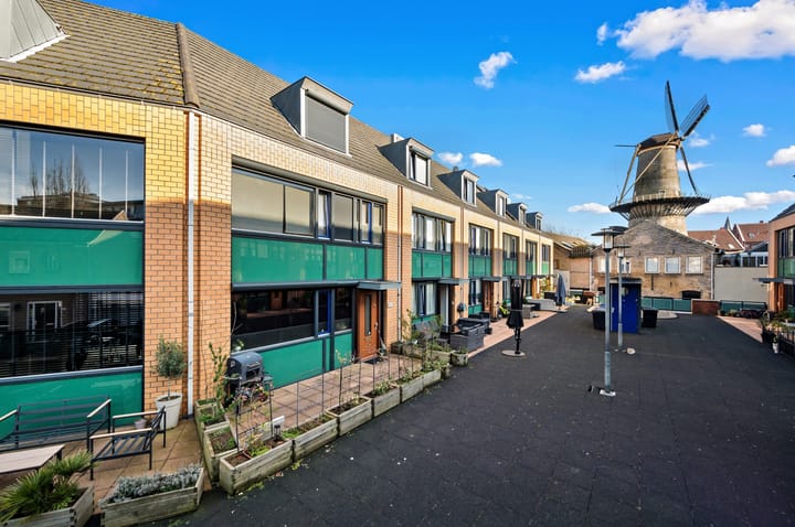 Foto 3 van Burgemeester Honnerlage Gretepad 15