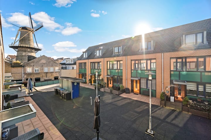 Foto 8 van Burgemeester Honnerlage Gretepad 15