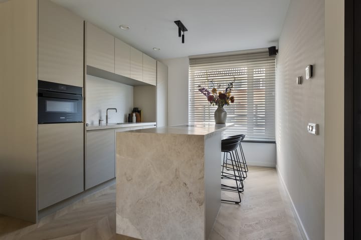 Foto 7 van Van Mierisstraat 66