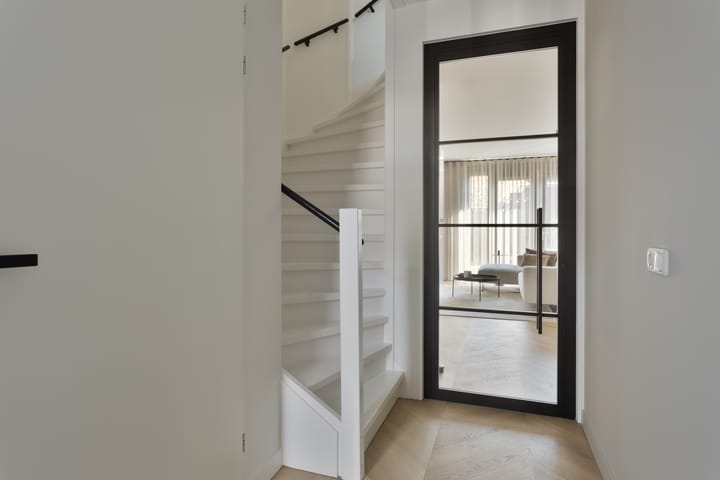 Foto 17 van Van Mierisstraat 66