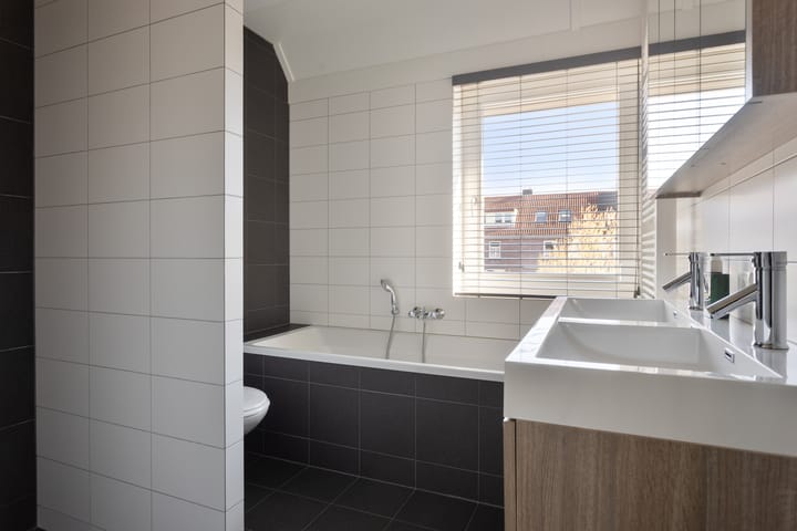 Foto 19 van Van Mierisstraat 66