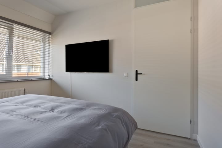 Foto 22 van Van Mierisstraat 66