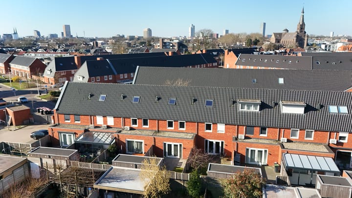 Foto 32 van Van Mierisstraat 66