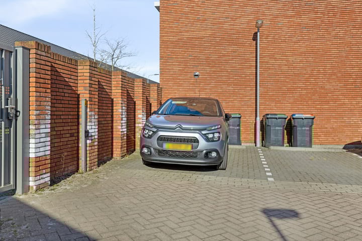 Foto 36 van Van Mierisstraat 66