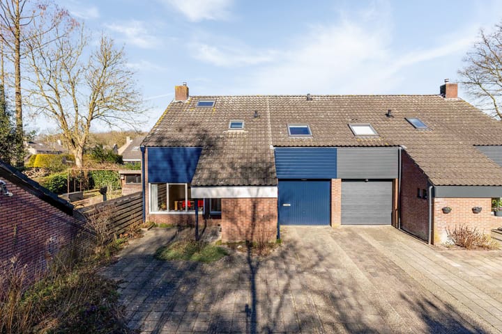 Foto 3 van Mezenhof 1