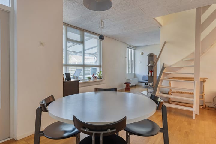 Foto 14 van Mezenhof 1