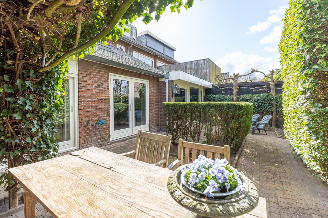 Photo 41 of van Limburg Stirumlaan 65