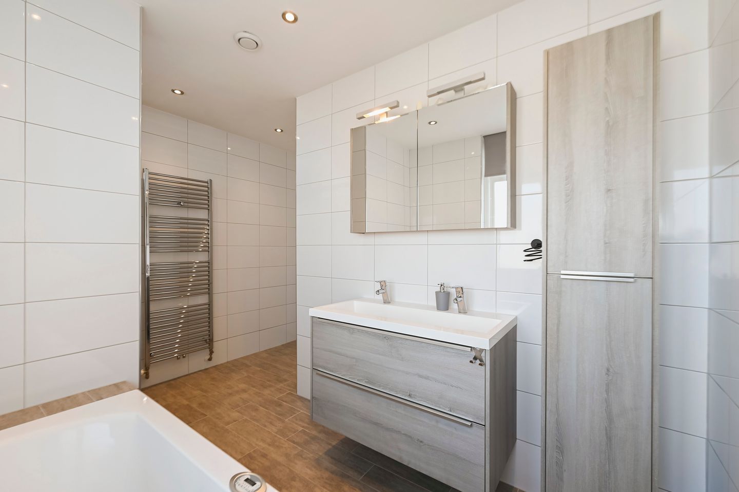 Photo 25 of van Zegwaardstraat 236