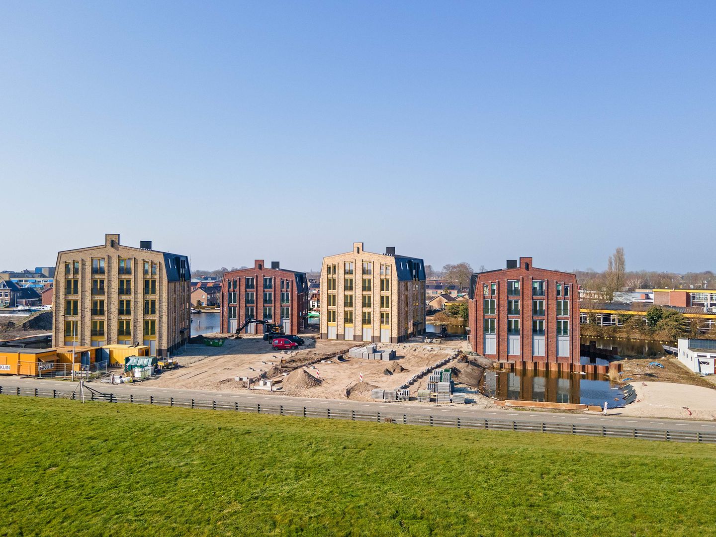 Photo 4 of Zeedijk 11-D