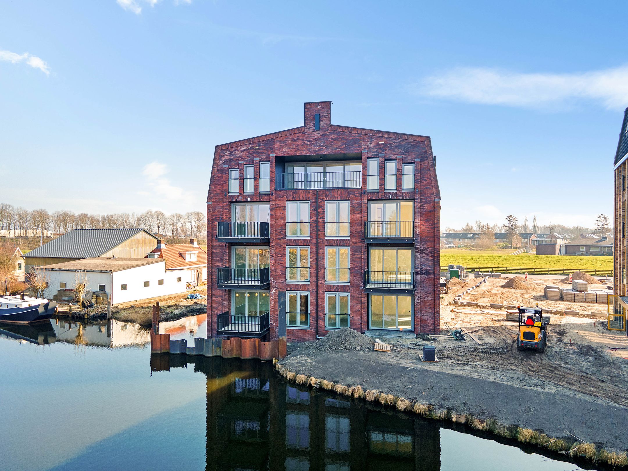 Photo 6 of Zeedijk 11-D