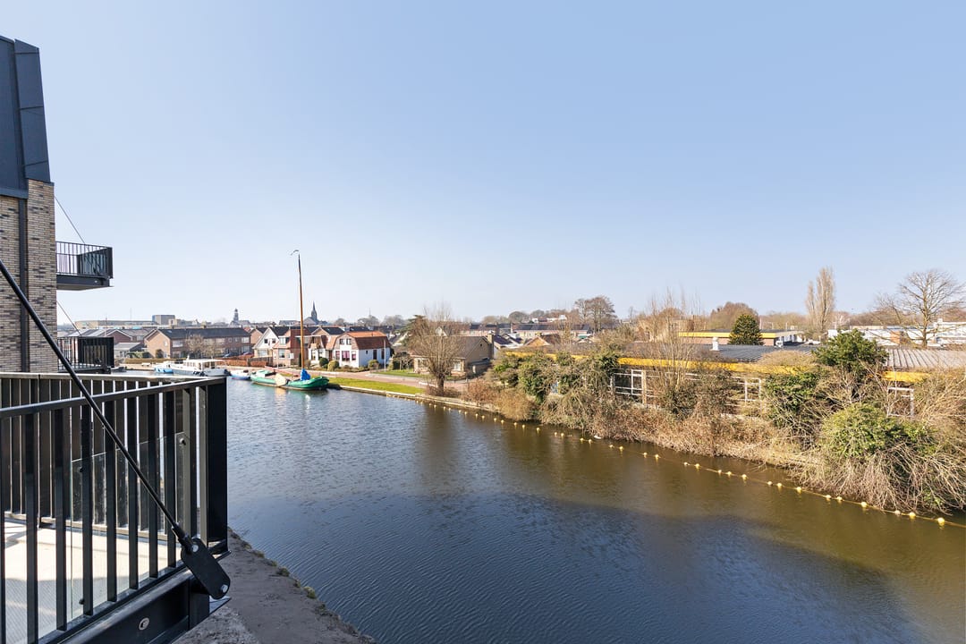 Photo 17 of Zeedijk 11-D