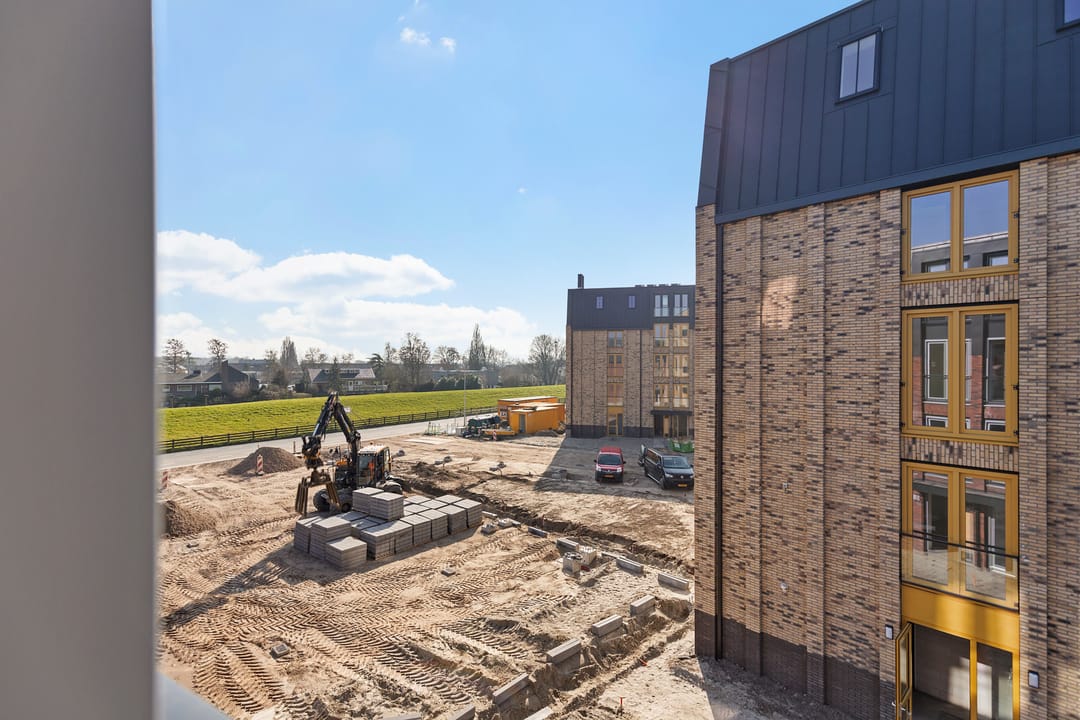 Photo 37 of Zeedijk 11-D