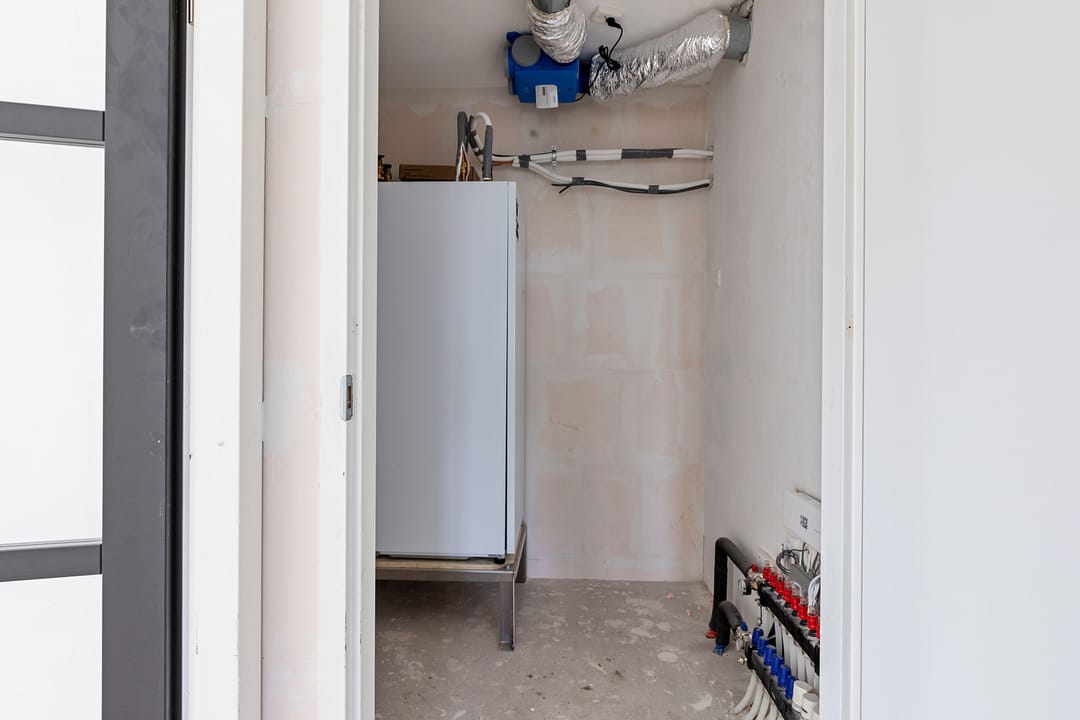 Photo 41 of Zeedijk 11-D