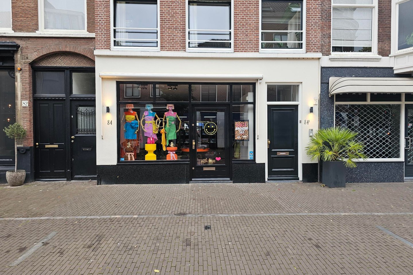 Bekijk foto 1 van Frederikstraat 84