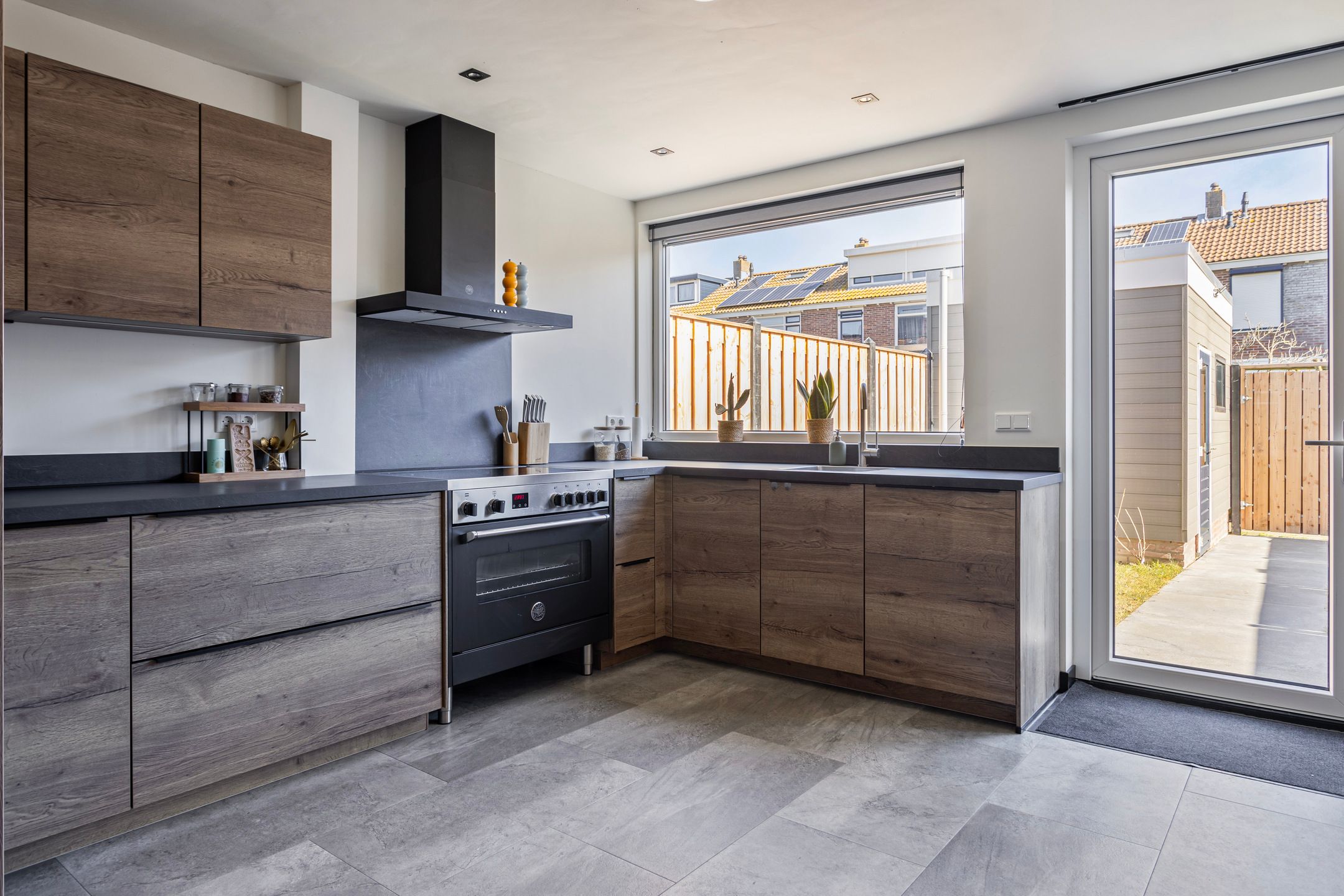 Foto 9 van Leeghwaterstraat 68