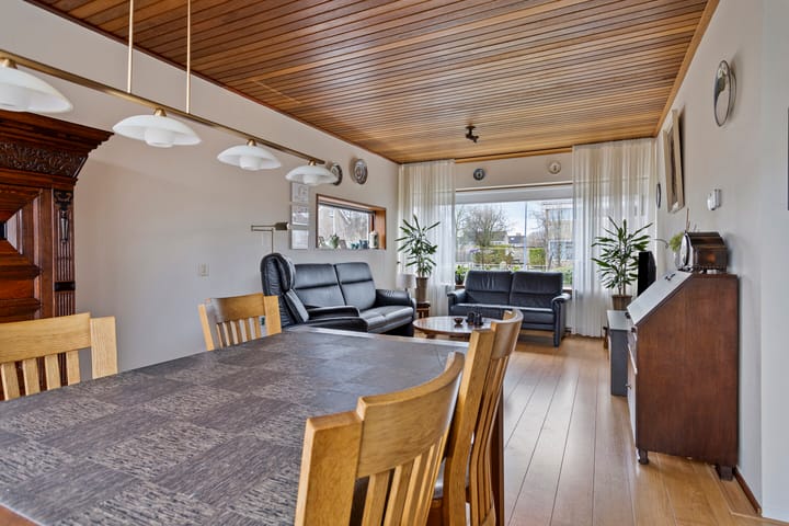 Photo 7 of A van Voorthuijsenweg 21