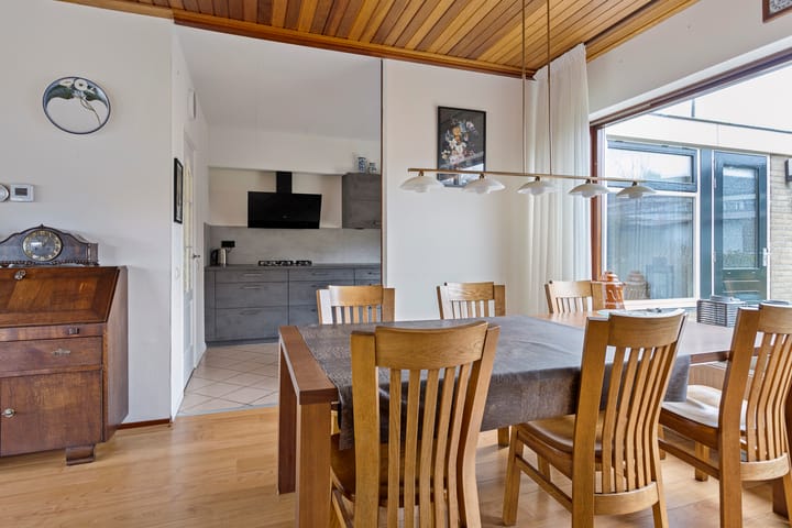 Photo 8 of A van Voorthuijsenweg 21