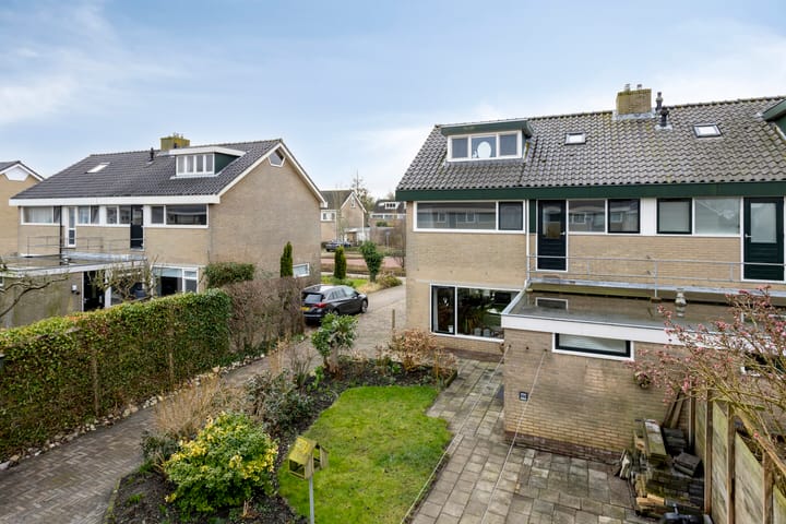 Photo 33 of A van Voorthuijsenweg 21