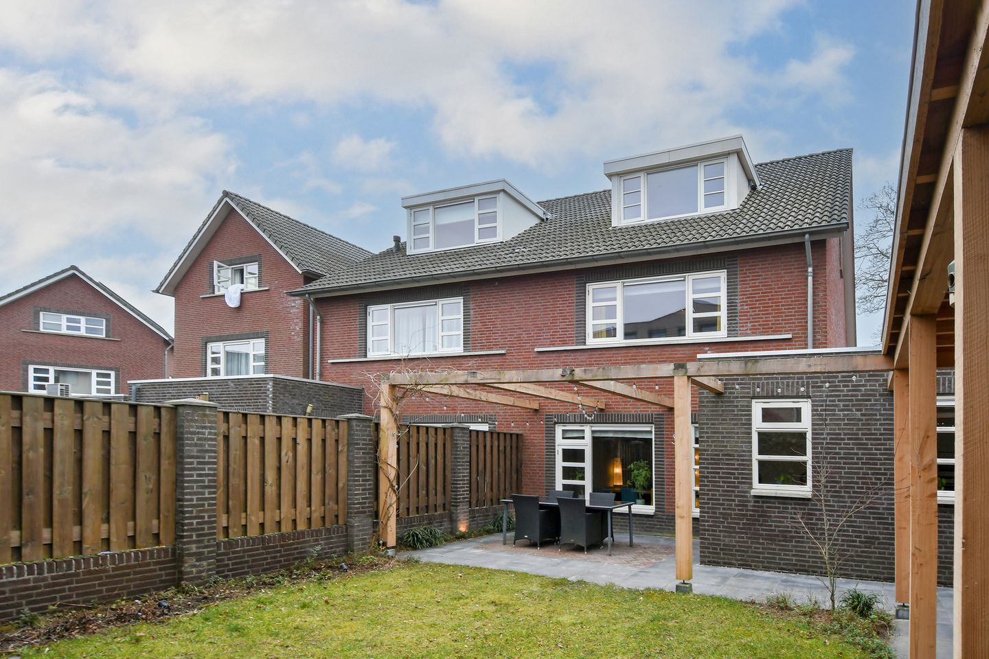 Photo 40 of Schoolstraat 23