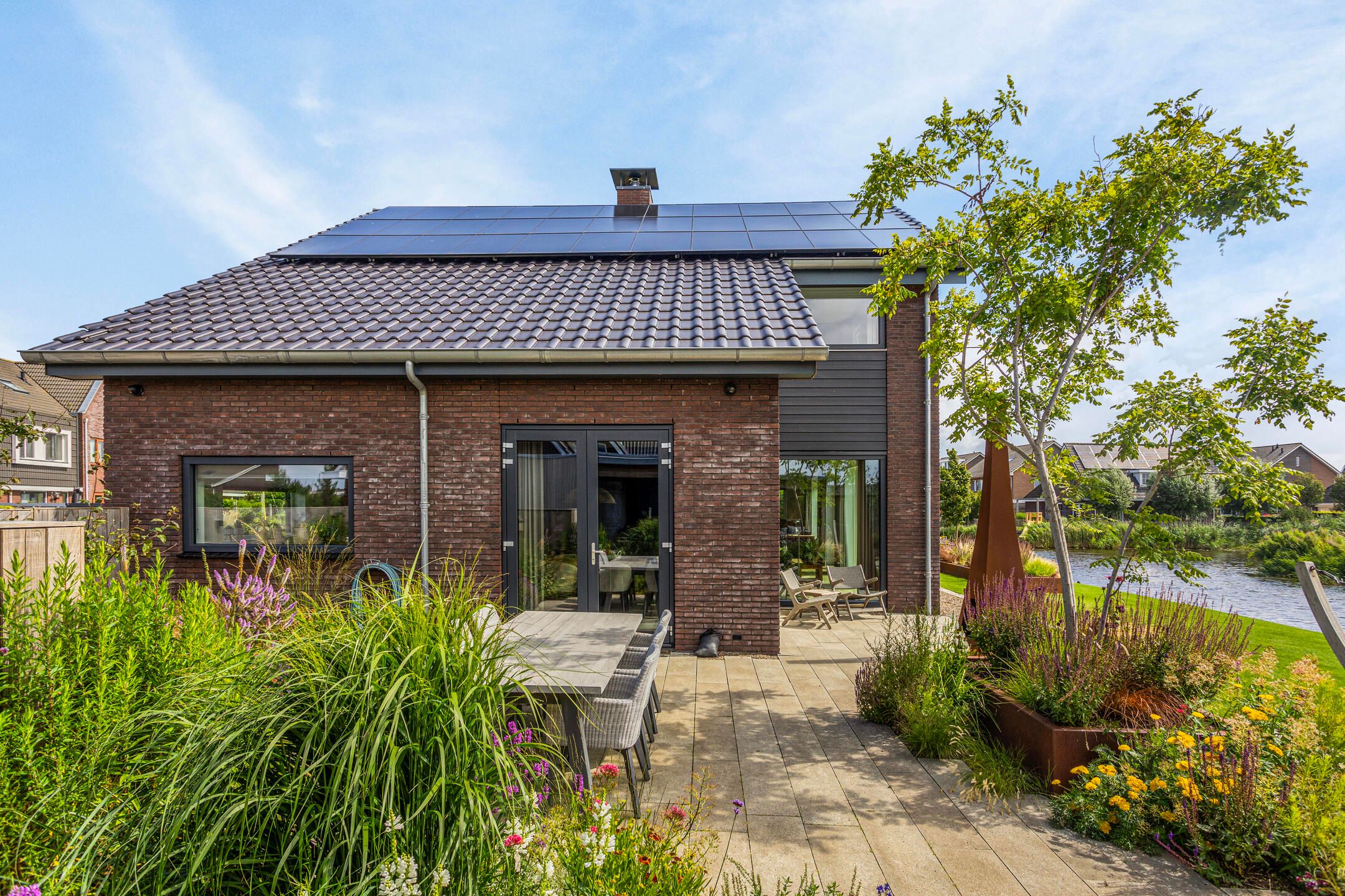 Photo 9 of Gebroeders Bonnemastrjitte 25