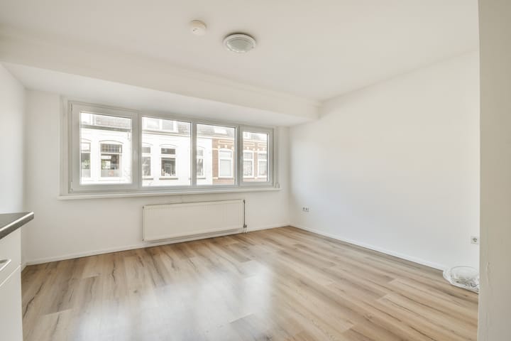 Foto 10 van Colensostraat 14